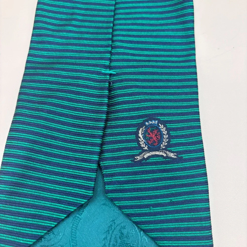 Tommy Hilfiger Mens Silk Tie Teal Navy Horizontal Stripe Crest Preppy Classic